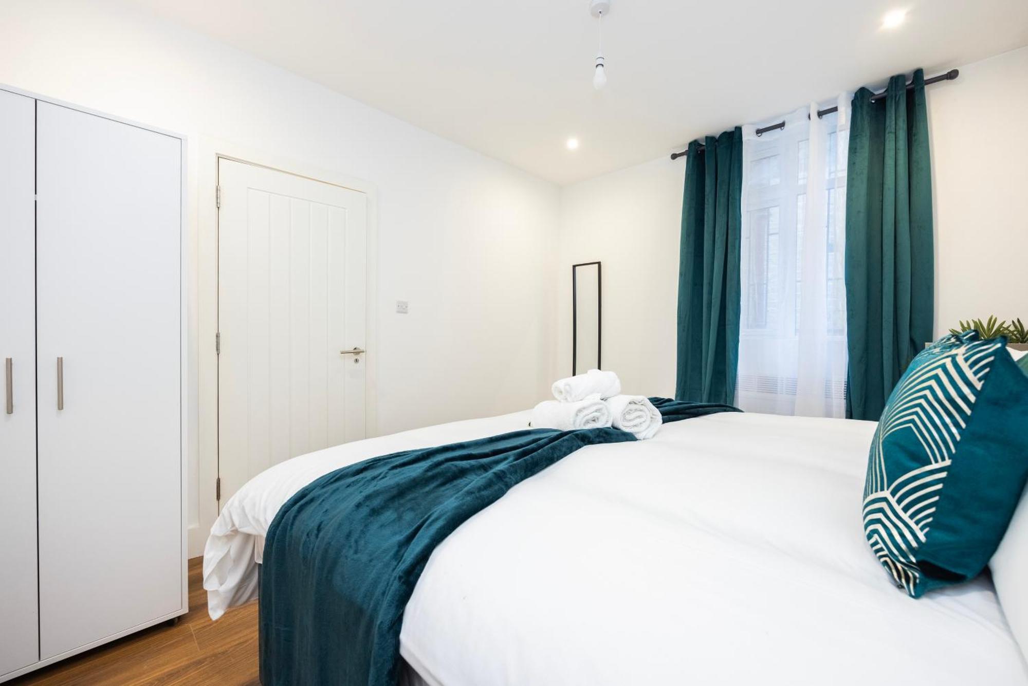 Block Of Apartments In Croydon ,Long Stays , Weekly & Monthly Offers , Contractors , Relocations , Leisure & Family Stays エクステリア 写真