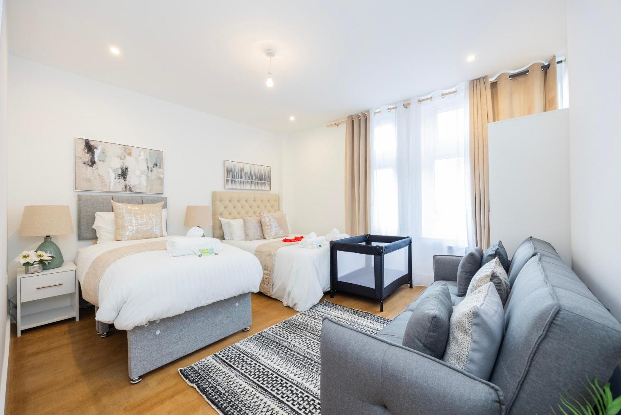 Block Of Apartments In Croydon ,Long Stays , Weekly & Monthly Offers , Contractors , Relocations , Leisure & Family Stays エクステリア 写真